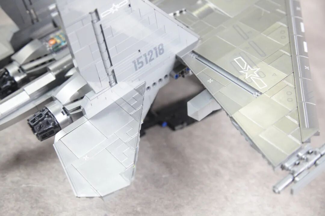 【小雨姐评测】奇妙积木23036 歼-16D电子攻击机 1:29J-16D Electronic Attack Aircraft