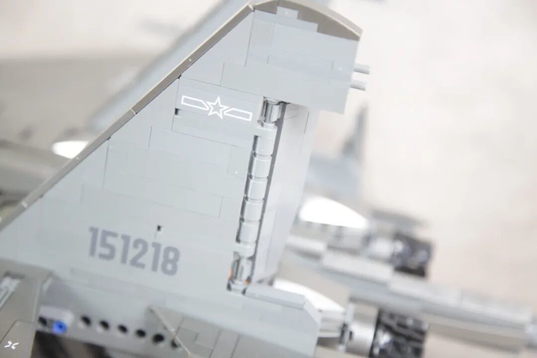 【小雨姐评测】奇妙积木23036 歼-16D电子攻击机 1:29J-16D Electronic Attack Aircraft