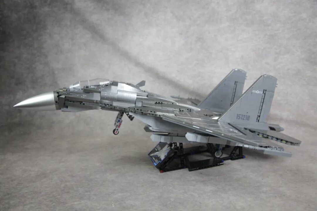 【小雨姐评测】奇妙积木23036 歼-16D电子攻击机 1:29J-16D Electronic Attack Aircraft