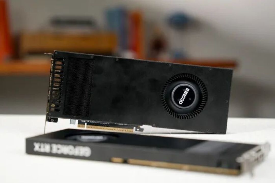单槽涡轮一箱5张组80G显存玩大模型 映众RTX 5060Ti PRO 16GB显卡多卡评测