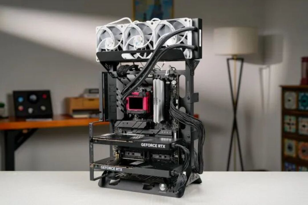 单槽涡轮一箱5张组80G显存玩大模型 映众RTX 5060Ti PRO 16GB显卡多卡评测