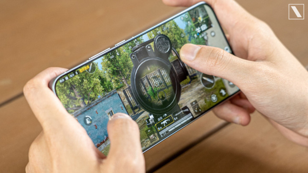 iQOO Neo 12 发布：继独显和散热风扇之后，185Hz 屏幕会成为新标配？