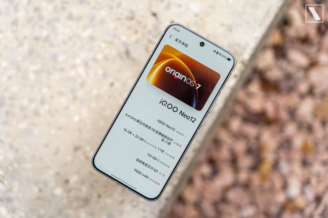 iQOO Neo 12 发布：继独显和散热风扇之后，185Hz 屏幕会成为新标配？