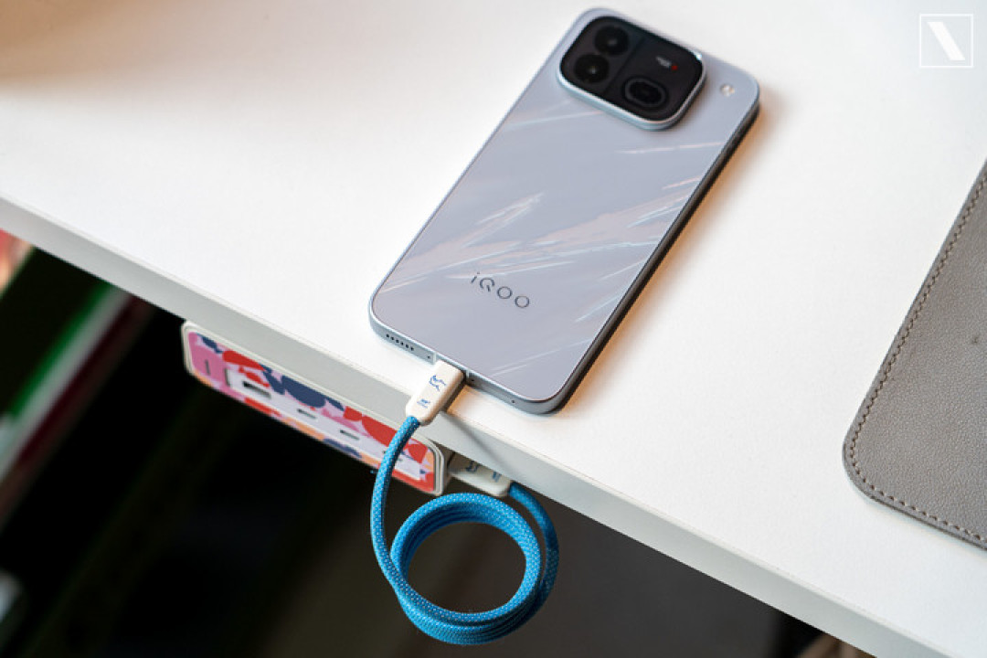 iQOO Neo 12 发布：继独显和散热风扇之后，185Hz 屏幕会成为新标配？