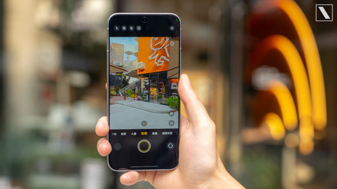 iQOO Neo 12 发布：继独显和散热风扇之后，185Hz 屏幕会成为新标配？