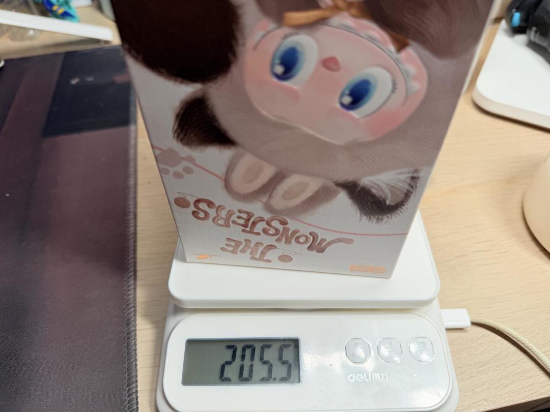 LABUBU一喵变猫破发了,现在上车是捡漏还是接盘