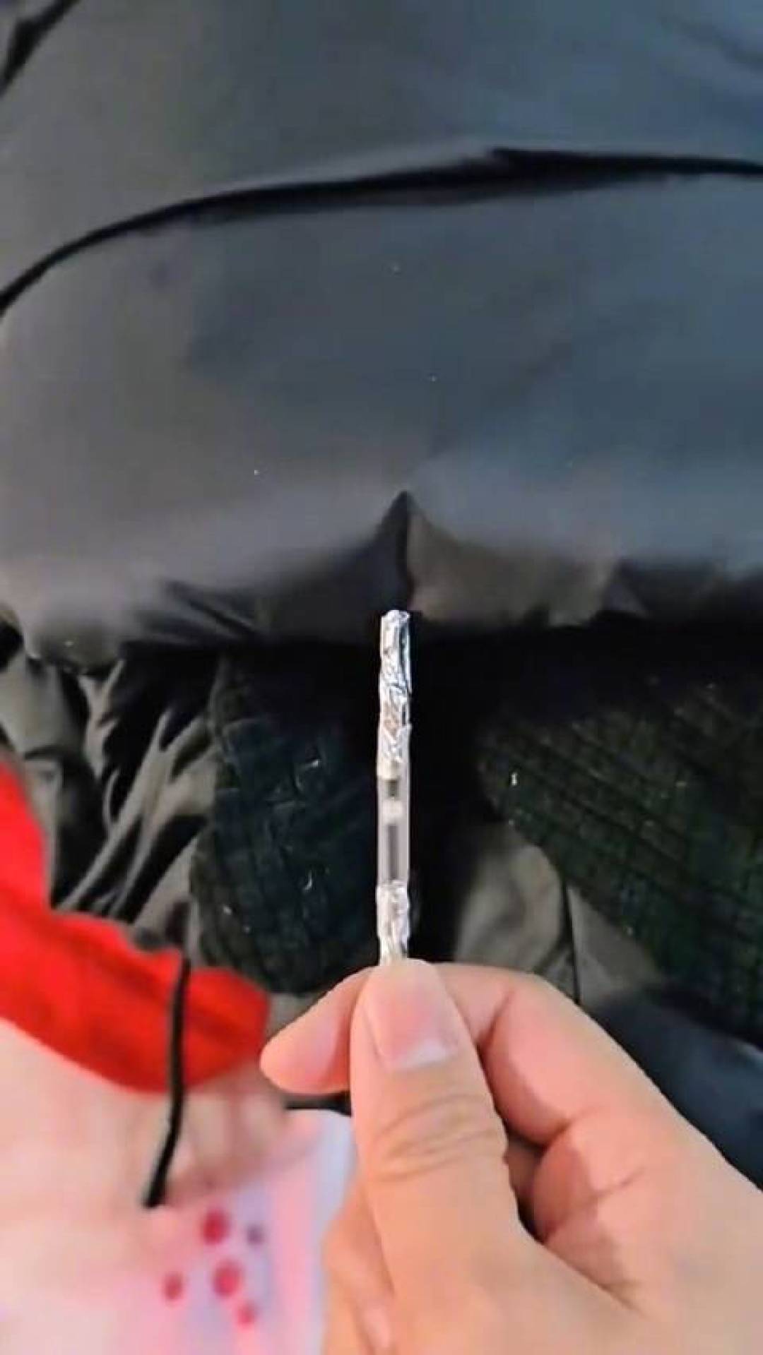 裙子吸腿、开门被电:4条防静电路子比下来,装电池没用,羽绒别上柔顺剂