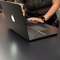 等了十年的发光LOGO回归，为什么老Mac用户这么在意？