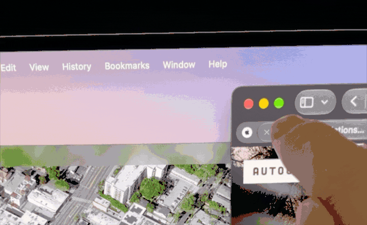 触屏 MacBook Pro 上手体验:变轻变强会发光,凭什么值 11 万?
