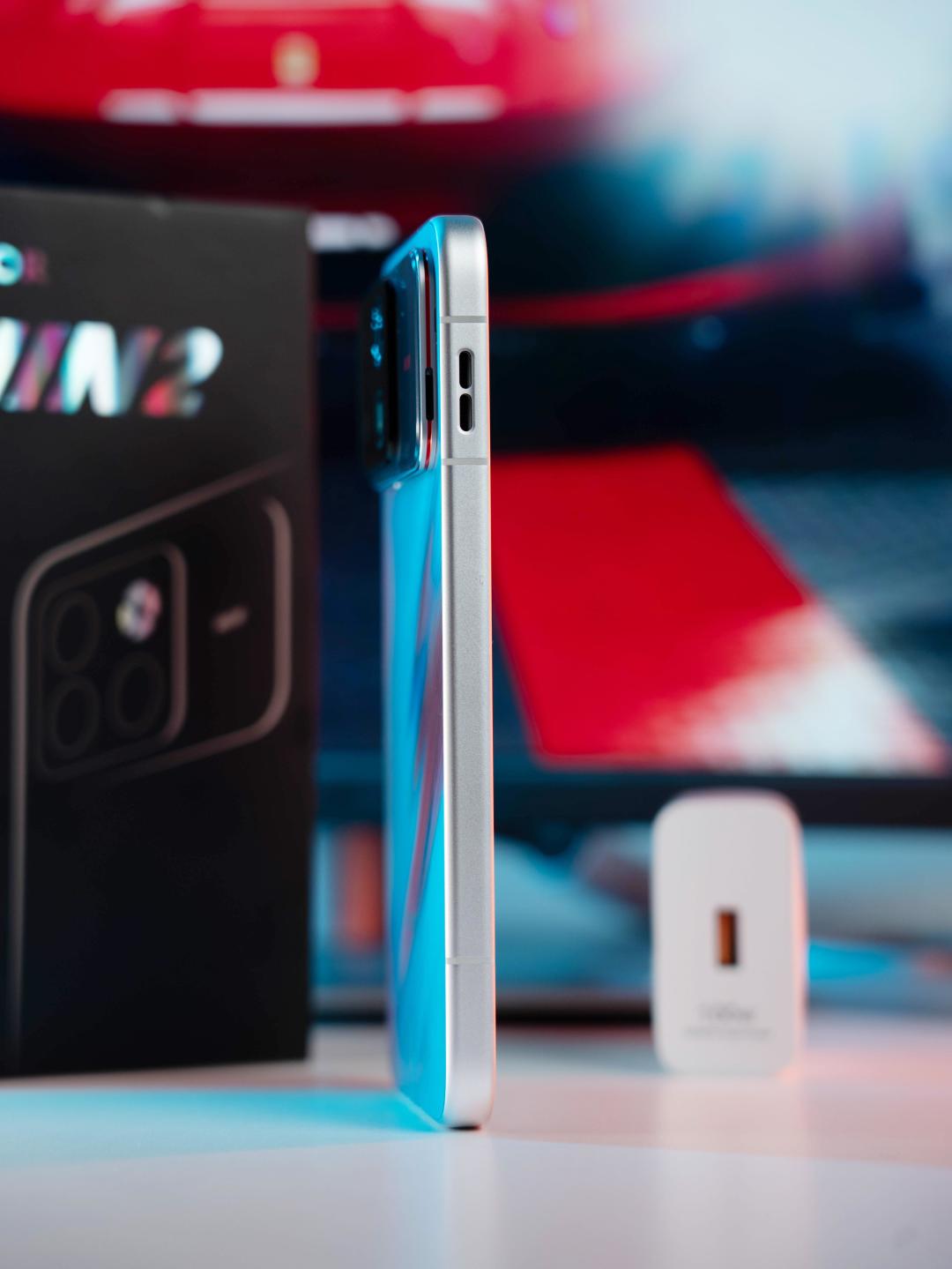 荣耀WIN2发布会上喊「不锁容」，等于认了初代WIN锁掉的1500mAh：想买的先等零售机实测，老用户先别急着升级