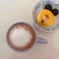 奶茶店排队卖热可可，霸王茶姬24元一杯：入冬第一杯下单前，先把甜度、咖啡因和单杯成本三笔账对清