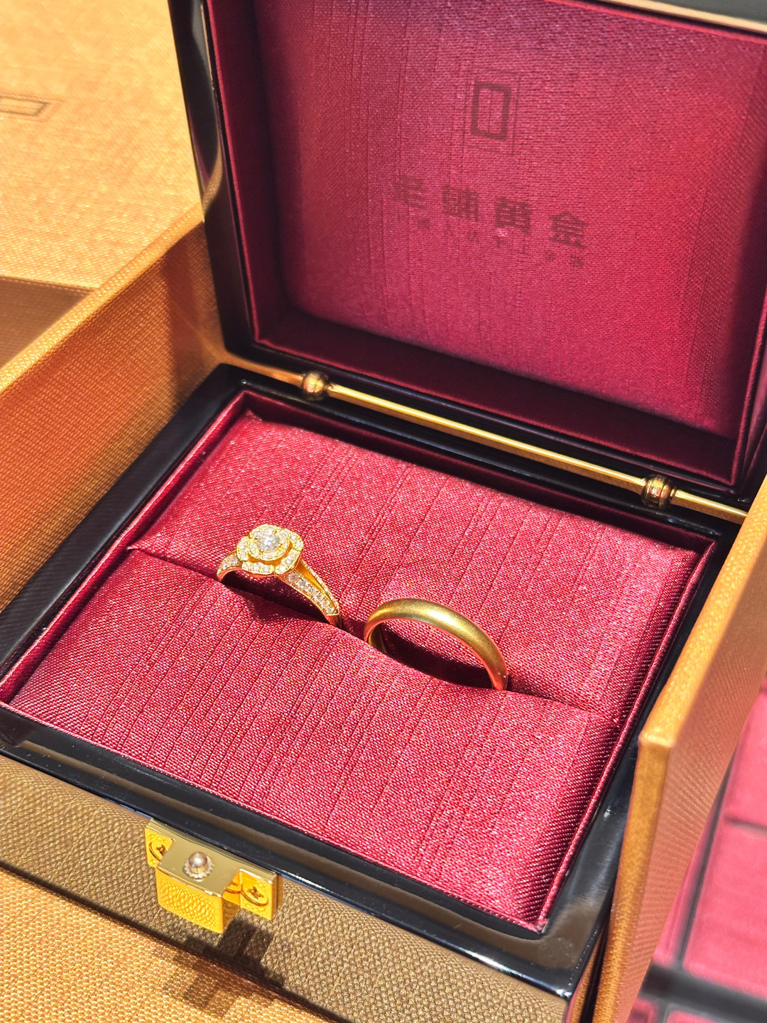 「凑不到820、认命888」撞上「牌面1246、券后902」:双11买金抄作业党,付尾款前先把价梯、大盘、时点、退路四本账对完