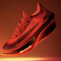Nike Alphafly 4 上市：这次前掌两块气垫成了配角