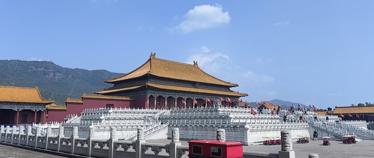 横店和豆包否认15万群演被喂AI：热搜是假的，你的脸有市场价是真的