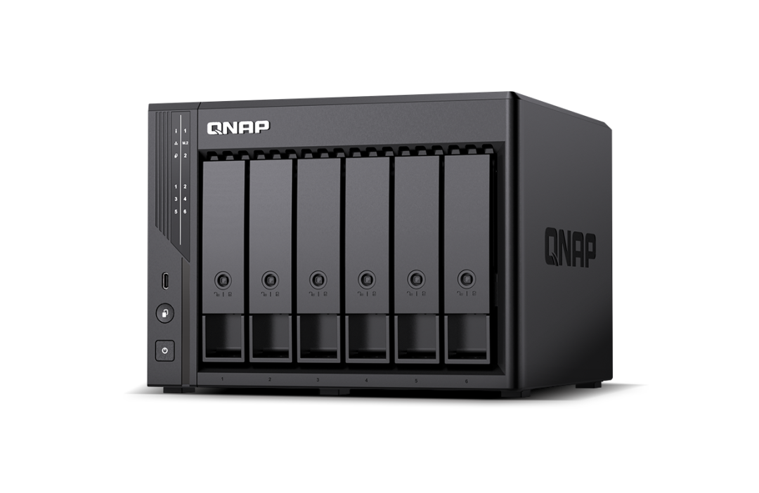 威联通Qu605闯进双11三千档：六盘位加16G内存，到底给谁准备的