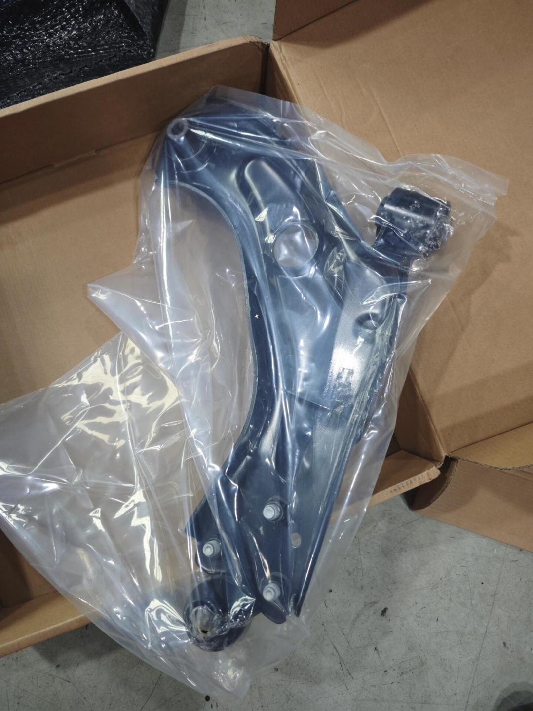 老车过减速带