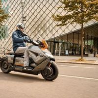 明年7月起，不合规锂电电摩不许卖：8个月窗口期，抄底还是等强标新车？