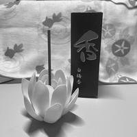 香氛成了年轻人的“情绪搭子”，一根线香烧15分钟