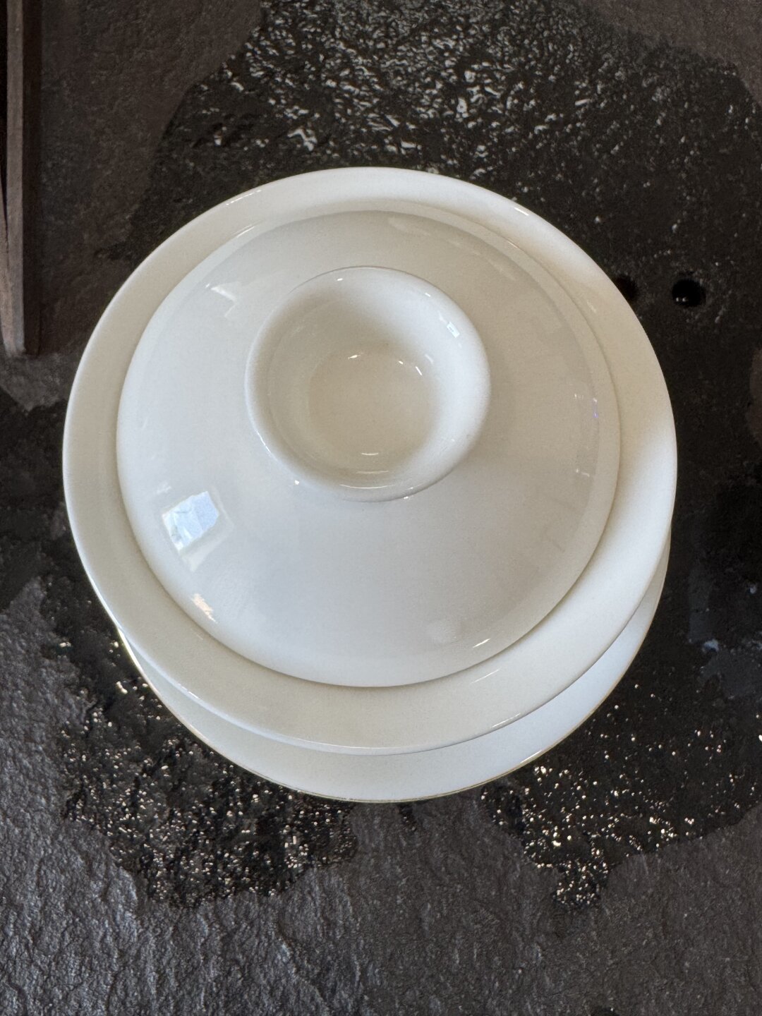 自助茶馆又火了，这是第二轮：我把二十年前的倒闭清单和今天无人茶室的价格摆一起，发现39块买的是安静不是茶