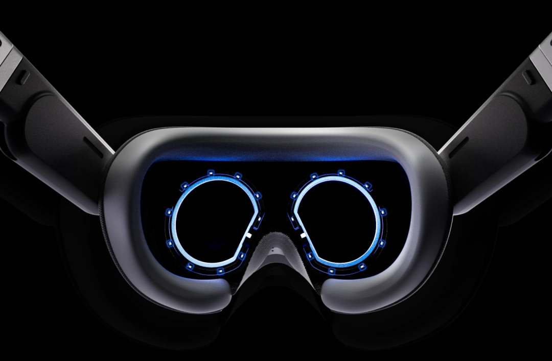 近视的人看VR，配了度数还是糊：散光、镜片和头带的三道坎