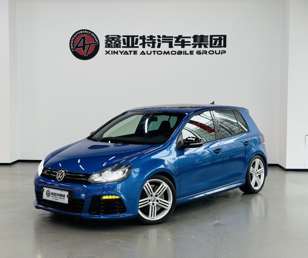 1折钢炮、20万的V8：年底这波二手性能车，是捡漏还是跳坑