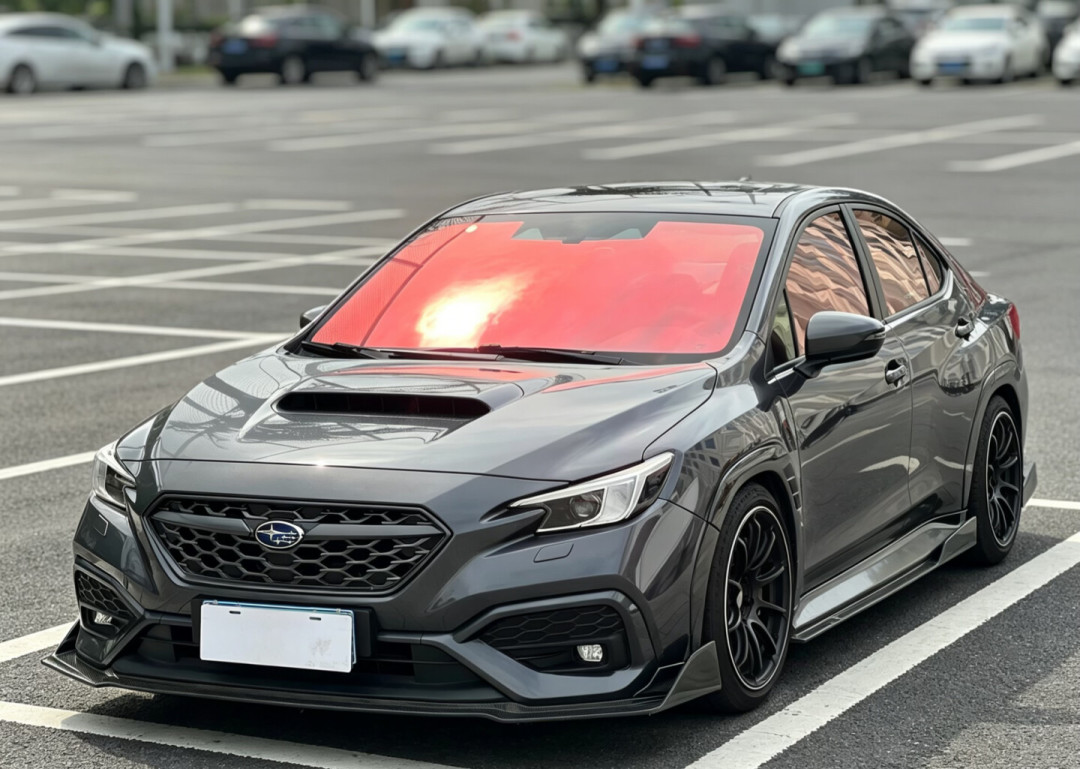 1折钢炮、20万的V8：年底这波二手性能车，是捡漏还是跳坑