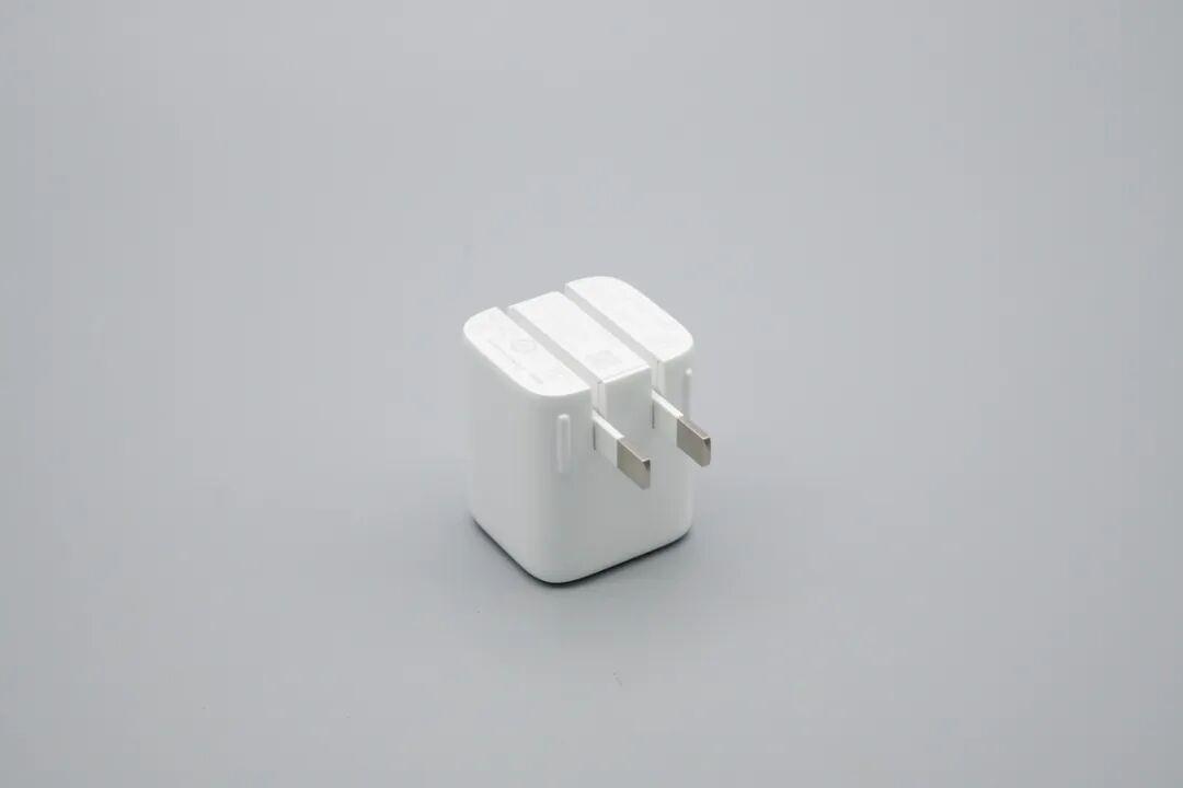 安克 65W 安心充 Pro+,G381 只能 PD 45W,G385 起才能 AVS:双11买给 iPhone 18,先看序列号第 9 到 12 位