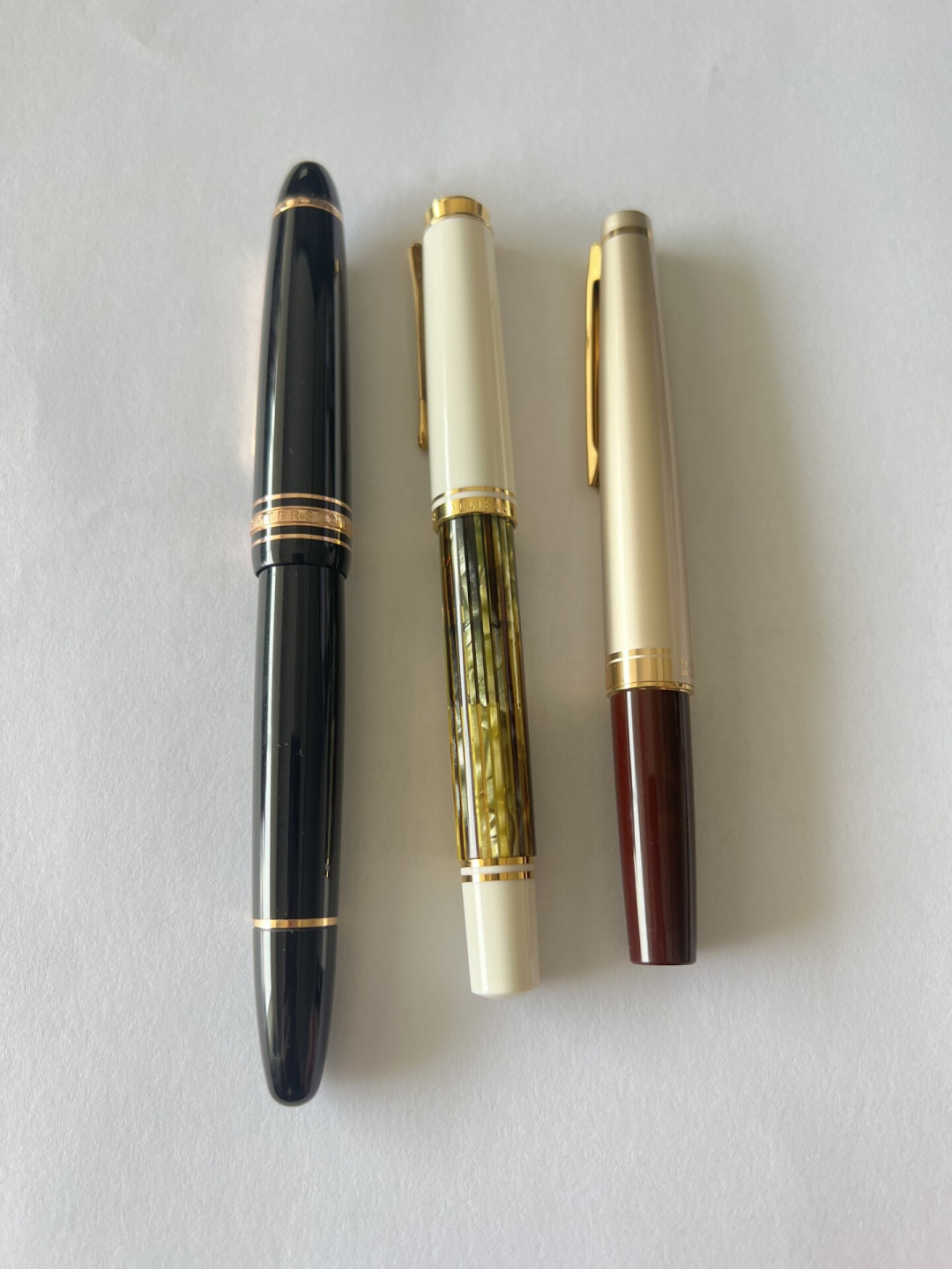 带钢笔上飞机:最容易漏的不是满墨,是半管墨