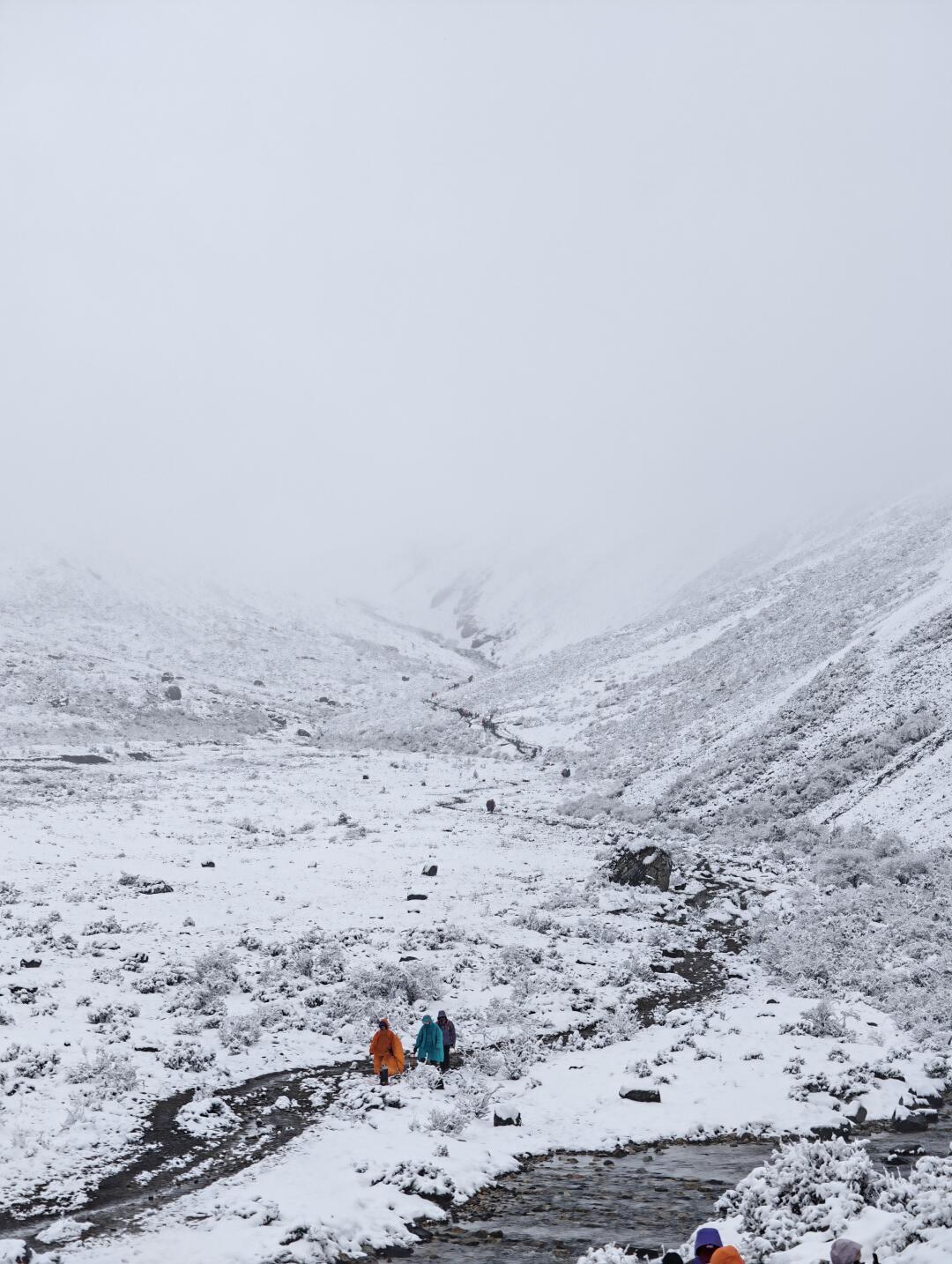 暴雪撤回复日照金山：贡嘎大环季末末班车，先对这4个数字