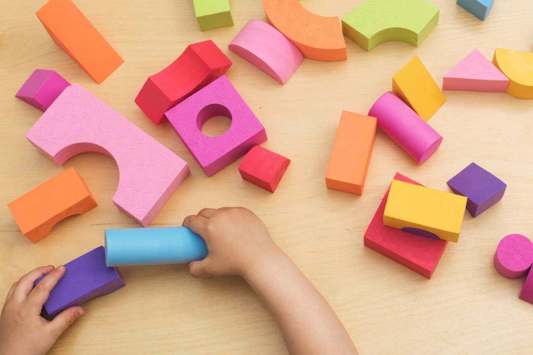 孩子跟你讲“废话”时，别急着说“说点有用的”