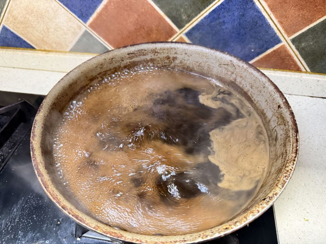 医院里要辨证开的膏方，网上几十块一罐也在卖：秋冬买膏，先分清“药”和“补品”