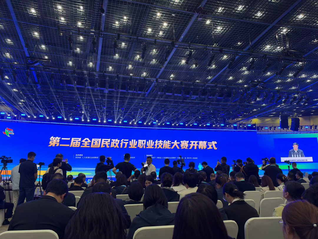 入殓师的国家级比赛:缝合、器官重塑、3D建模,没有一项靠胆子