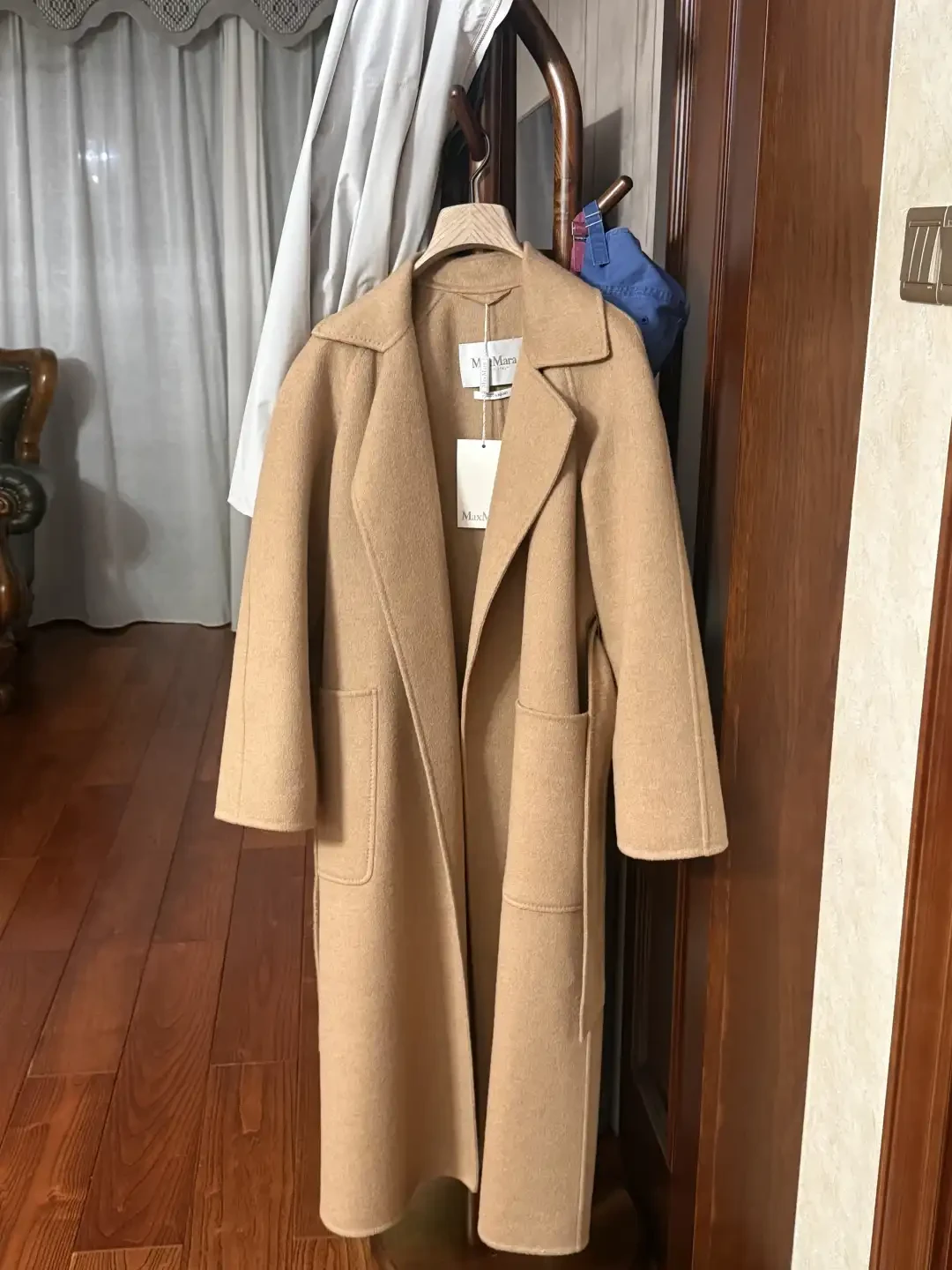 柜姐说它是“第五大金刚”:Max Mara Ready 下单前,先把三个结解开