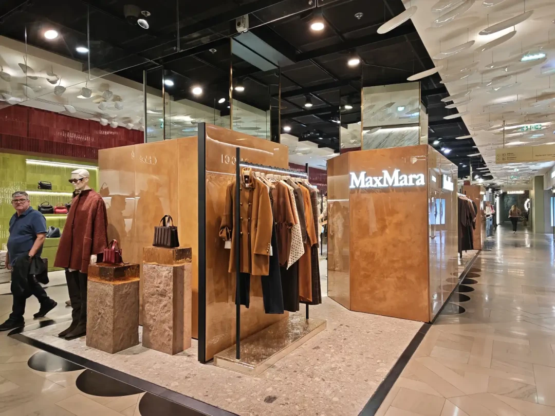 柜姐说它是“第五大金刚”:Max Mara Ready 下单前,先把三个结解开