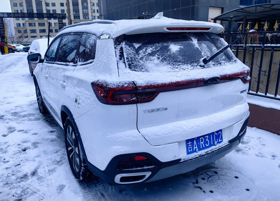 融雪剂咬不坏好漆，专咬四个