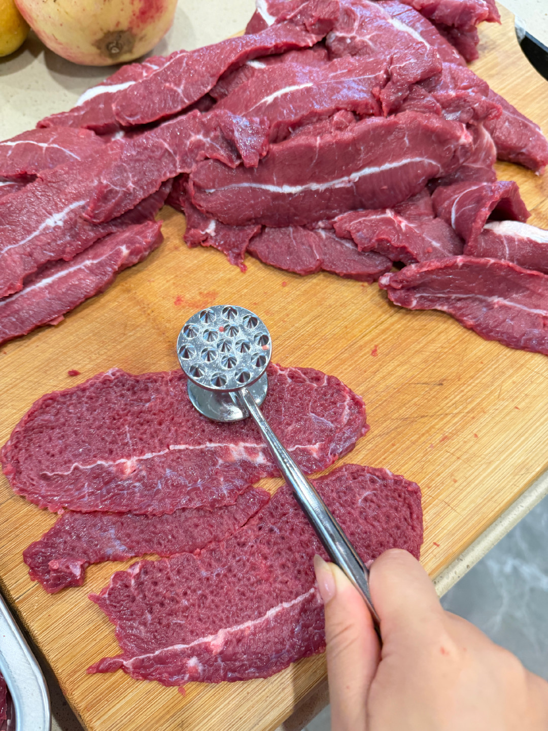 澳洲加税55%、巴西配额用尽:双11囤牛排前,肉食者先翻包装背面看三个数