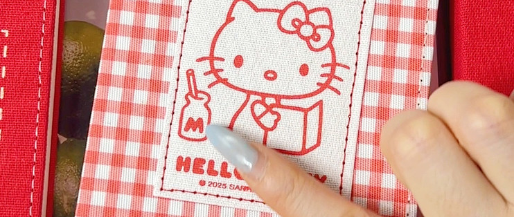 凯蒂猫联名A6布艺手账本空白彩印ins风款