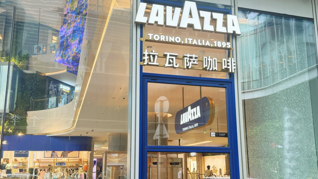 千店目标推迟四年，拉瓦萨把第200家店开进了大学校园