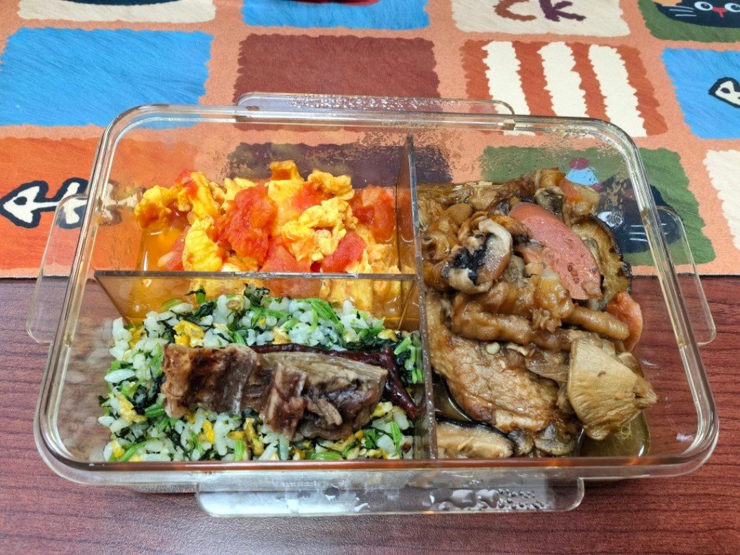同一锅菜,有的进饭盒是