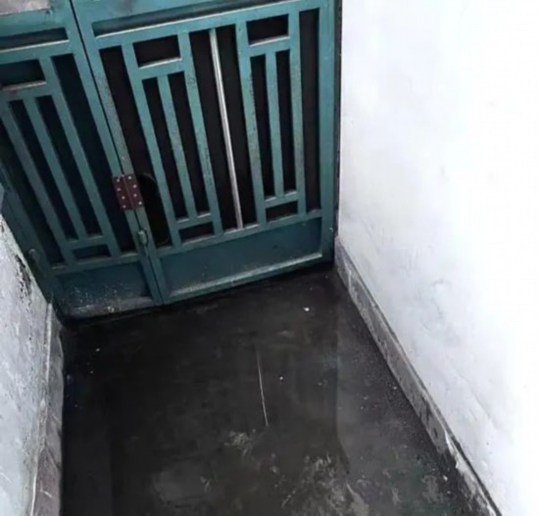 物业不让封露台,改做移动阳光房就行?这3笔账没人替你算