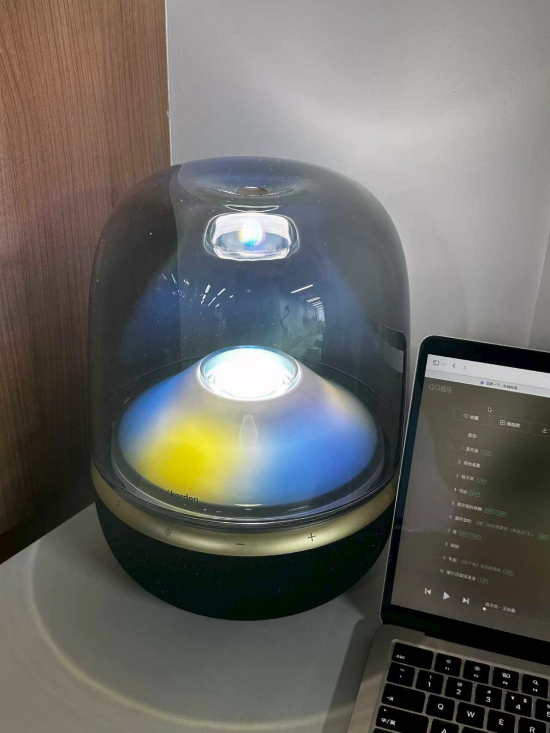 哈曼卡顿琉璃5的低音,自己听着刚好,邻居已经上门
