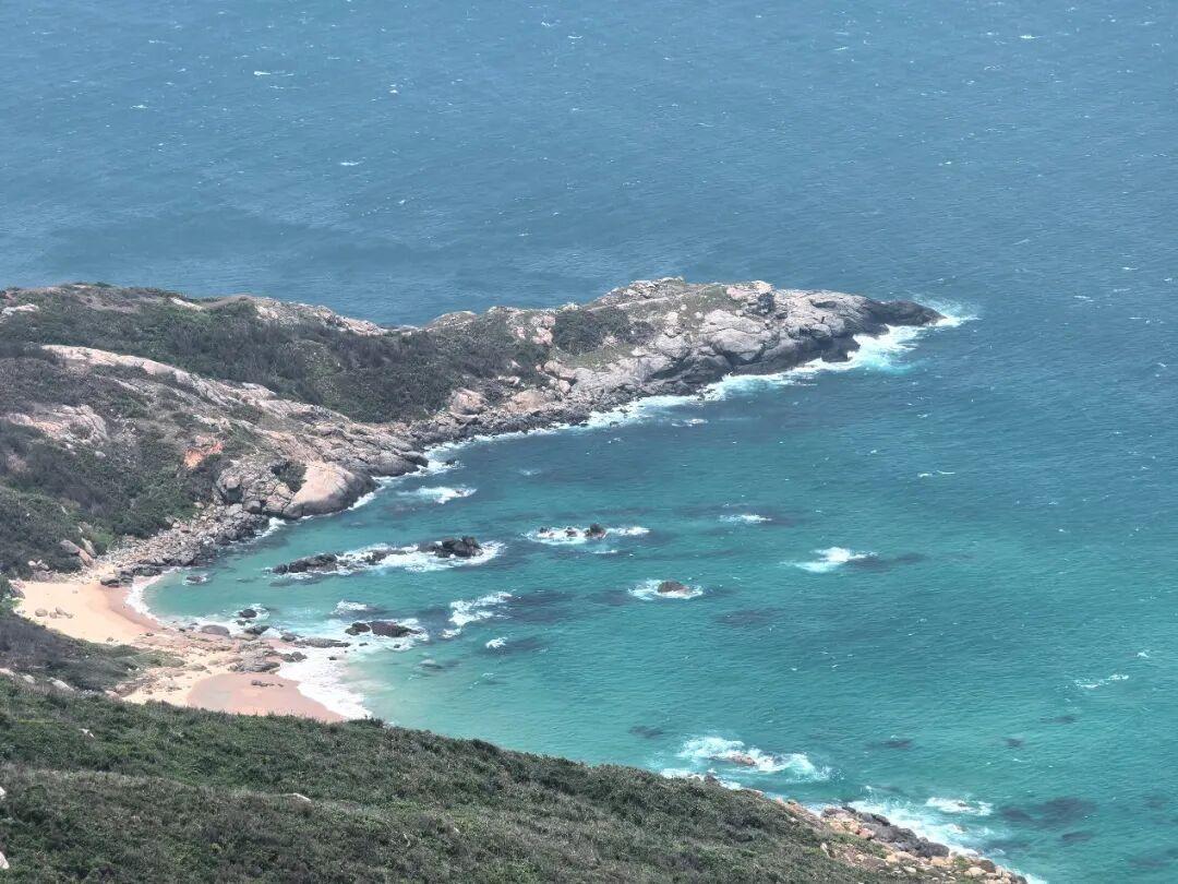 南下过冬第一步不是租房，是挪车：自驾、托运、租车、床车，出发季把这四笔账一起算
