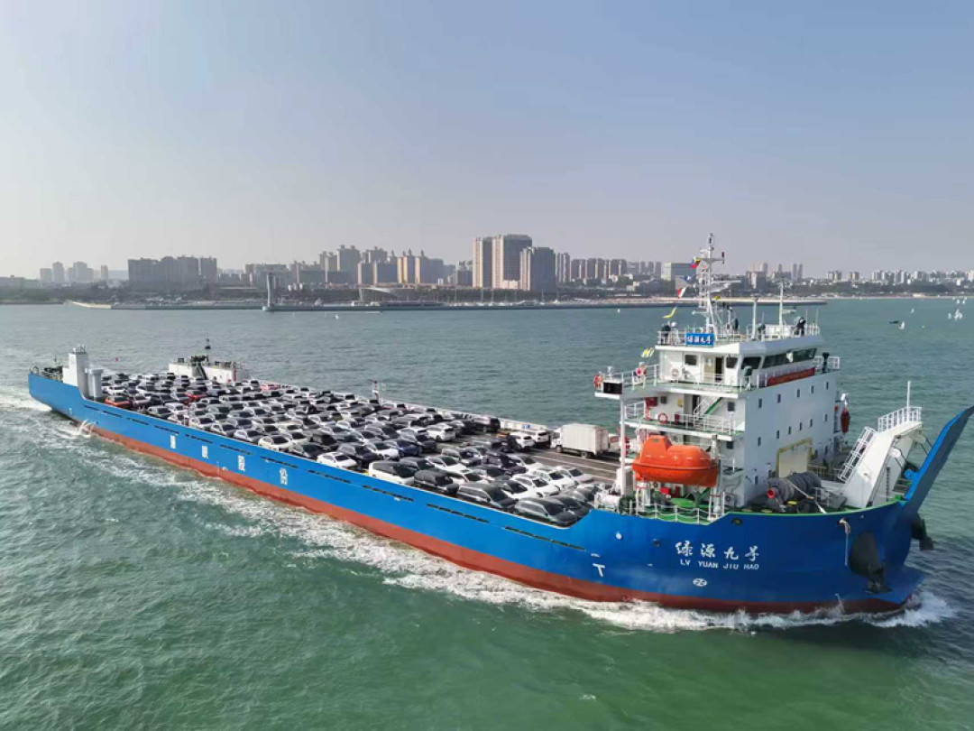 南下过冬第一步不是租房，是挪车：自驾、托运、租车、床车，出发季把这四笔账一起算