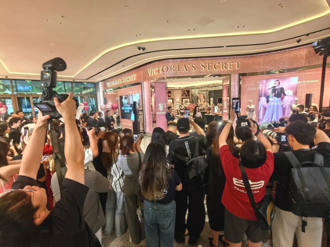 双11的维密评论区卷成