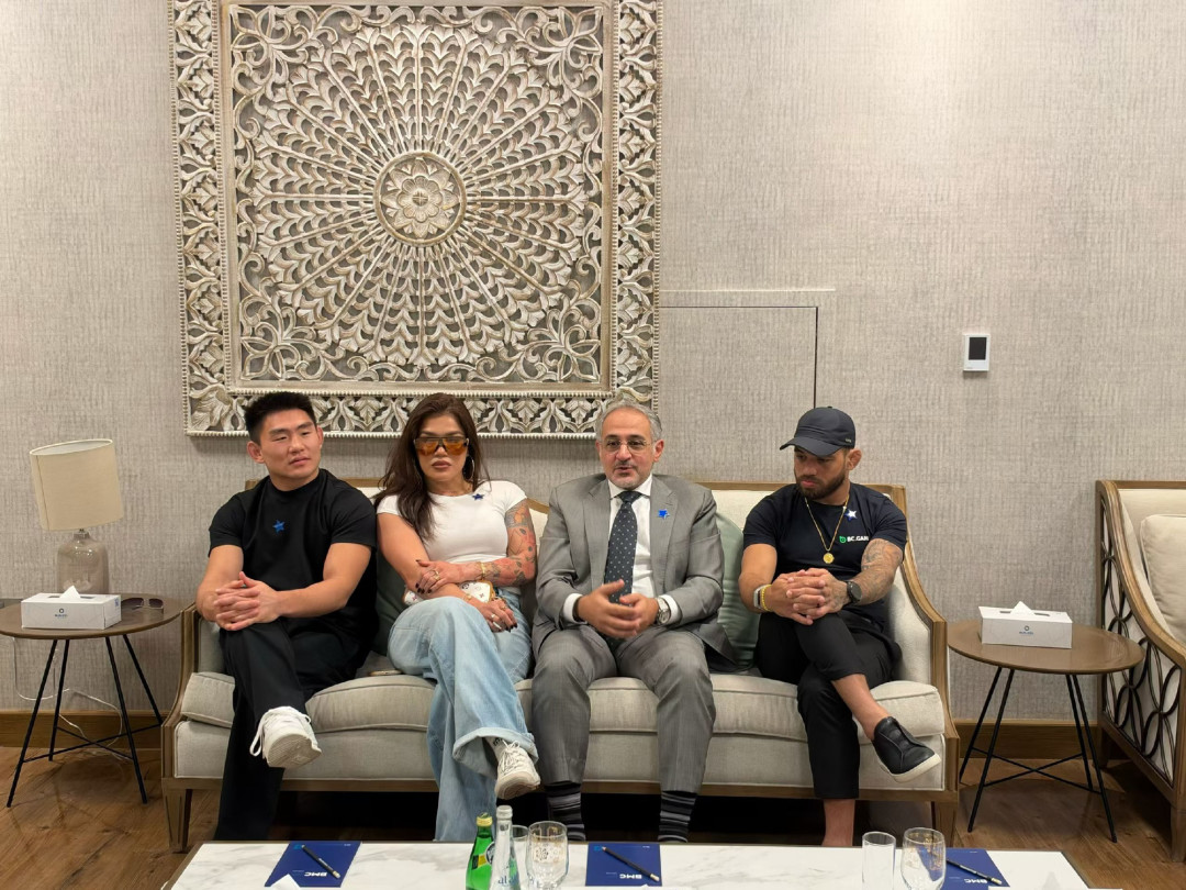 严躲过的三张48比47已经说清一切：宋亚东的冠军战功课，不在谈判桌上，在笼子里
