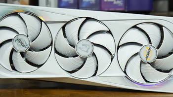 技嘉AORUS RTX5080超级雕AMD锐龙 9 9900X3D平台装机实测