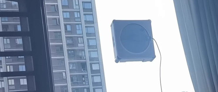 高层擦窗这件烦心事，被它治好了