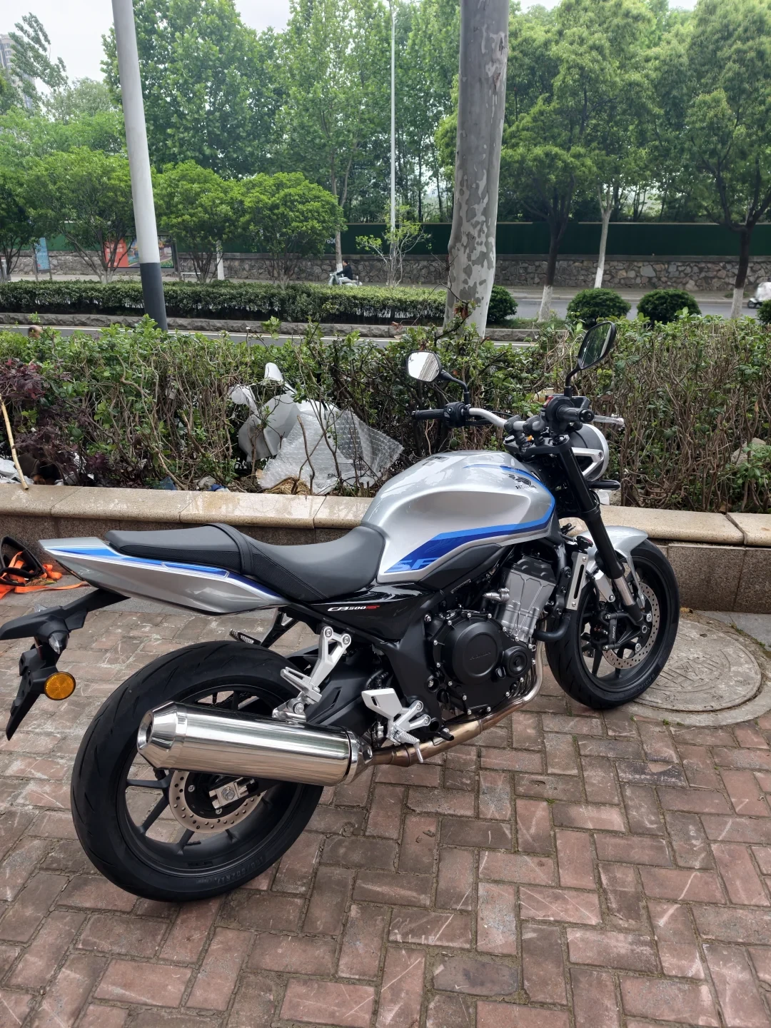 CB500SF半年了,震动是毛病还是脾气