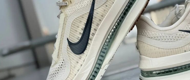 Nike Pegasus Premium：气垫弯成脚的形状，能代替碳板吗？