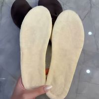 冬天怕冷还能协调比例 羊毛鞋垫软弹舒服